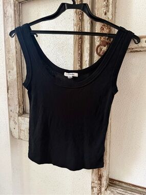 Splendid Scoop Neck Crop Tank